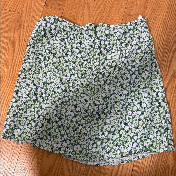 Green floral Sunday best skirt. - Picture 4 of 4